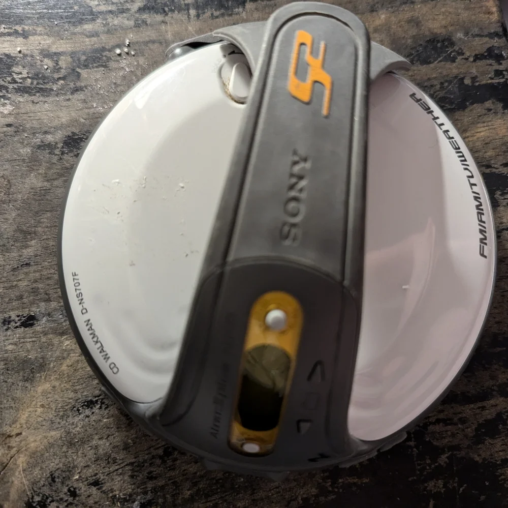 Pre-Owned Sony D-ns707f S2 Sports Atrac Walkman Portable C. Player/Digital Tuner - Picture 3 of 4